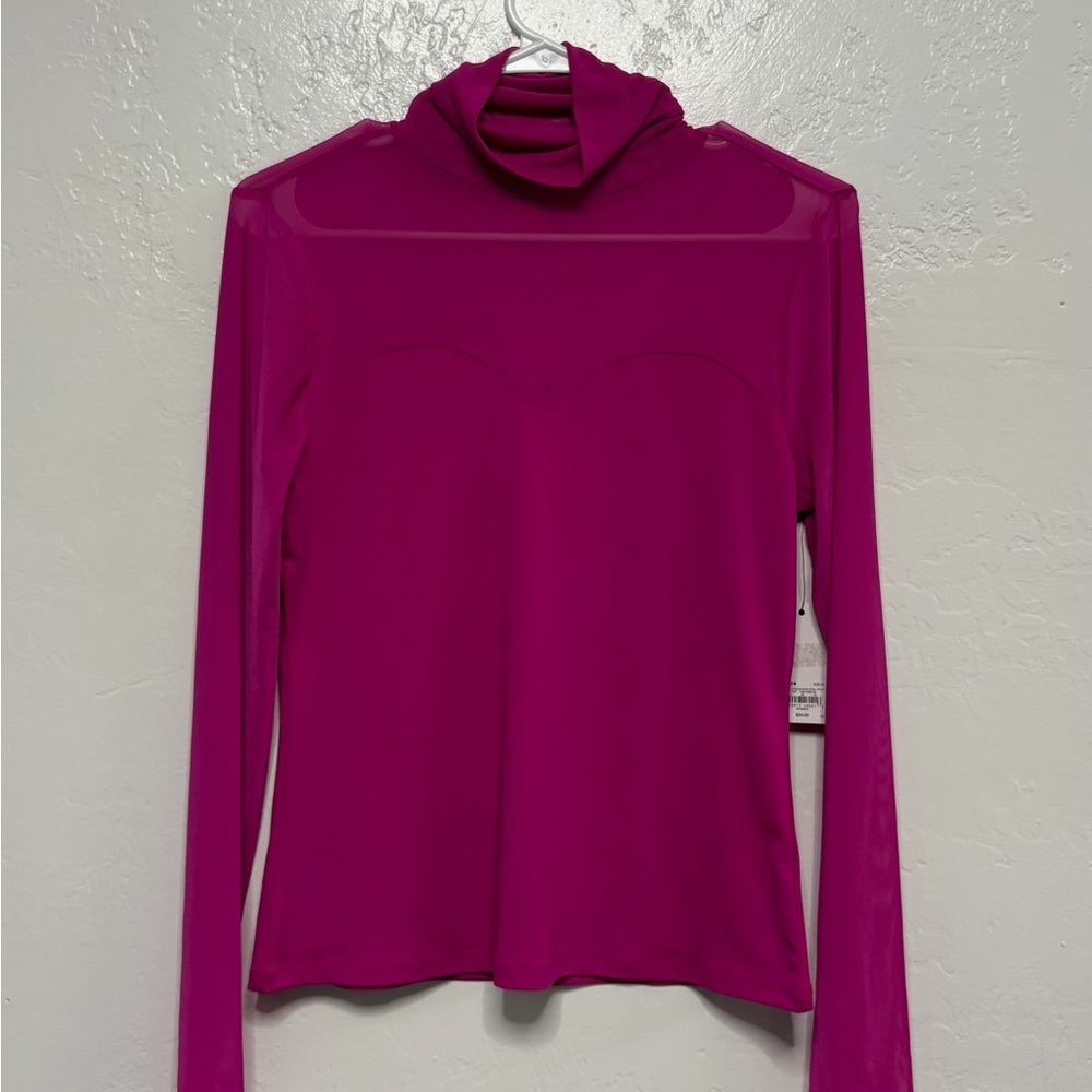 New with tags, womens size medium shirt, #E1171